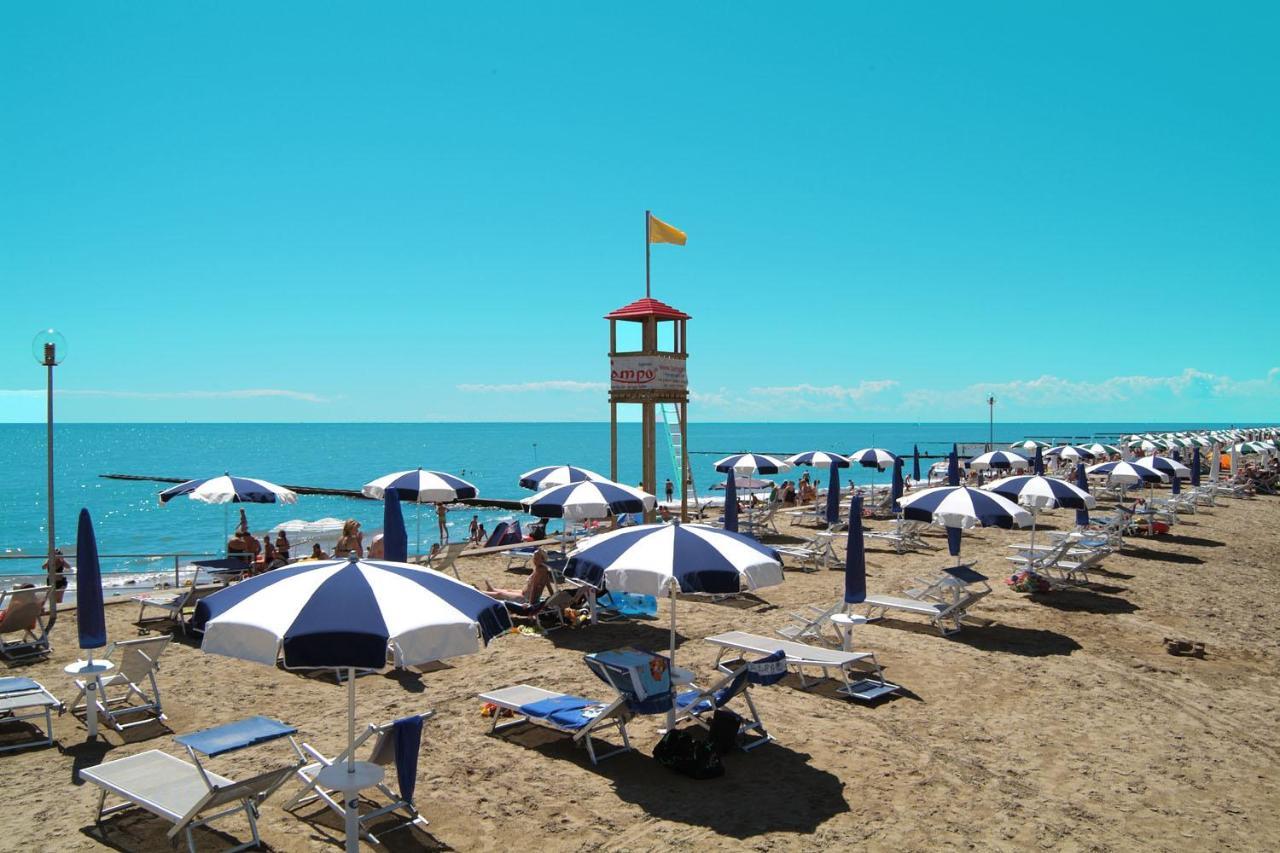 Tigli Lido Altanea Apartment Caorle Bagian luar foto