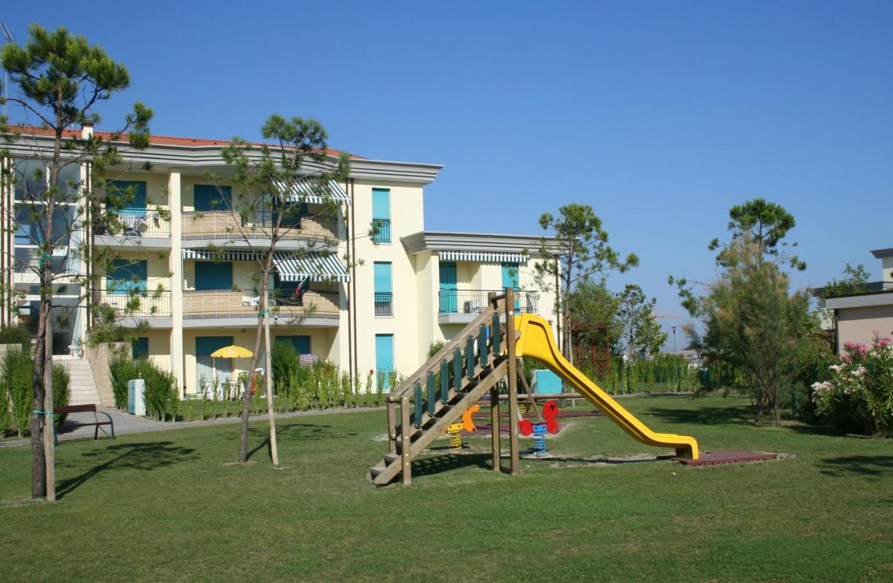 Tigli Lido Altanea Apartment Caorle Bagian luar foto