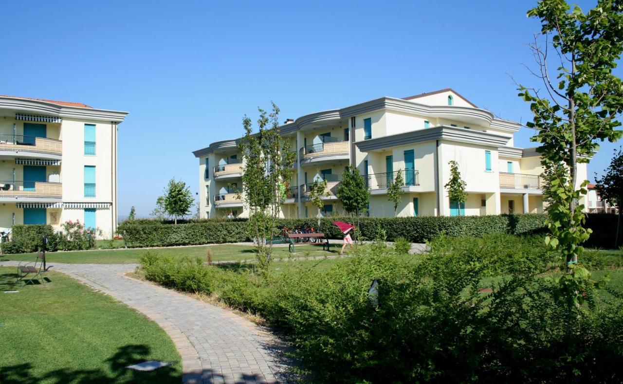 Tigli Lido Altanea Apartment Caorle Bagian luar foto