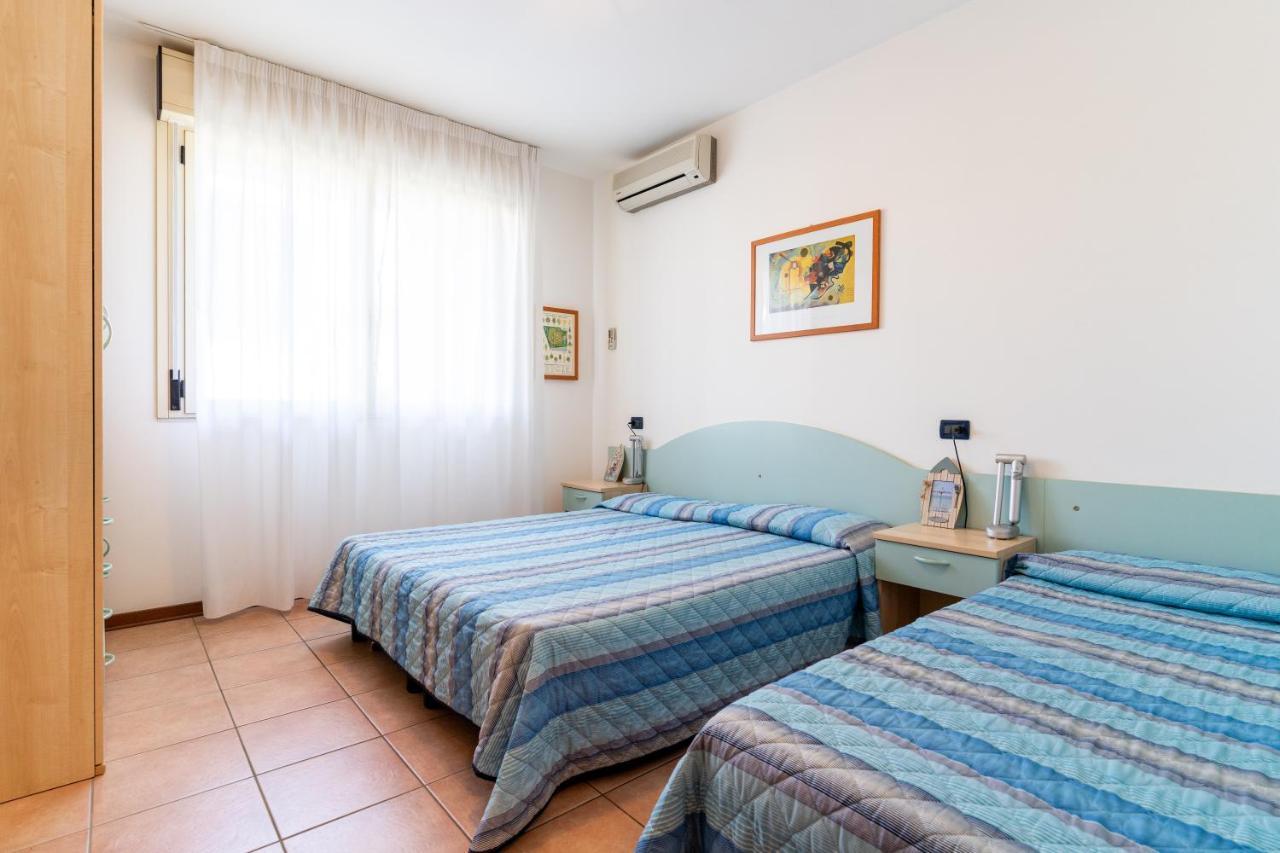 Tigli Lido Altanea Apartment Caorle Bagian luar foto