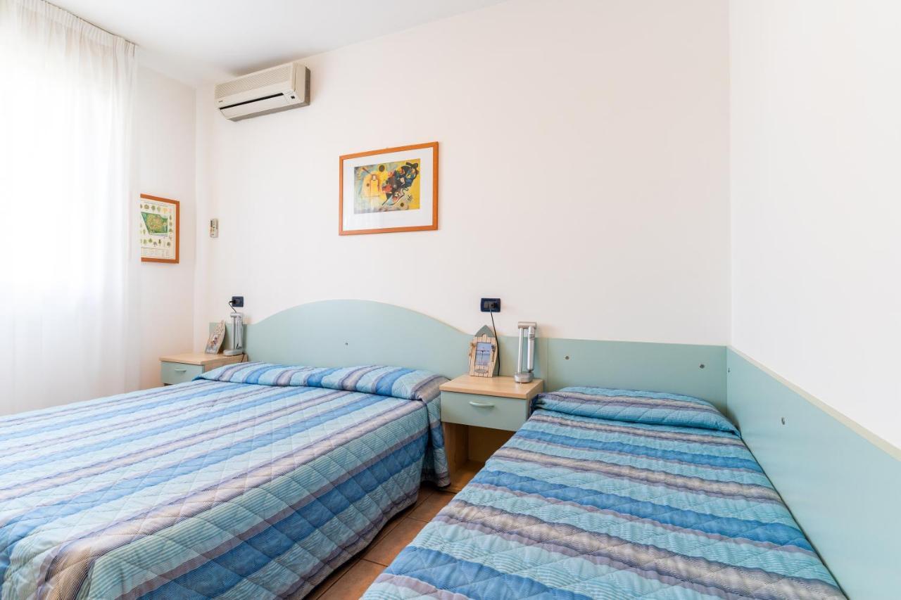 Tigli Lido Altanea Apartment Caorle Bagian luar foto